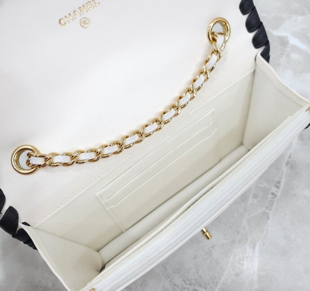 CHANEL Mini Chain Flap Bag Lamb Interior Chip 155526591 [P] — image 8
