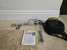 OLYMPUS D-550 Zoom Camedia 3MP Digital Camera w 4 Memory Cards TESTED WORKING