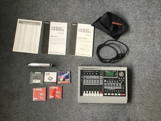 Roland VS 840. Digital Recorder. Working but not fully tested with manual etc.