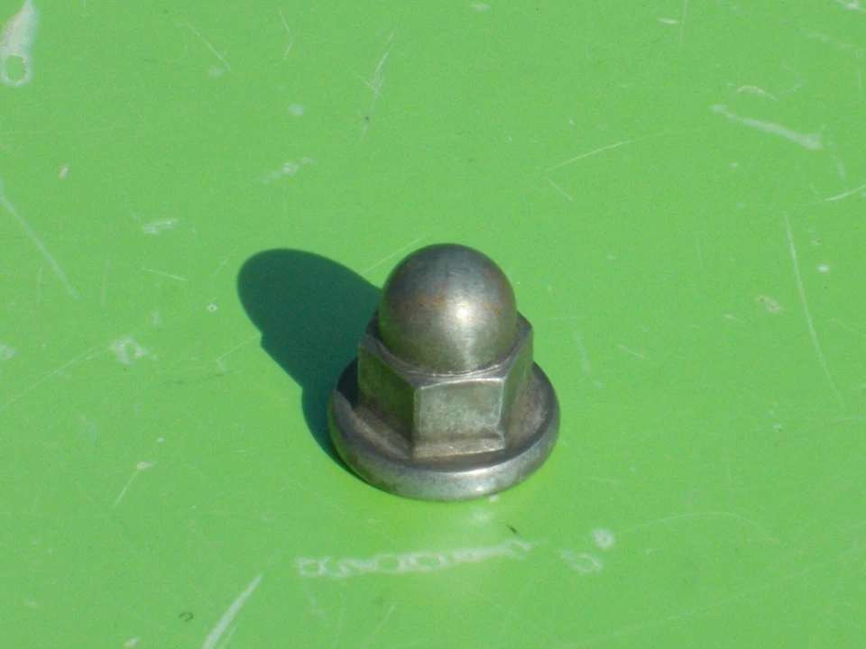 丰田 COROLLA 82-88 & 93-97 气门盖发动机 NUT 盖 90176-08007 原始设备制造商弹簧 — 第 3/4 张图片