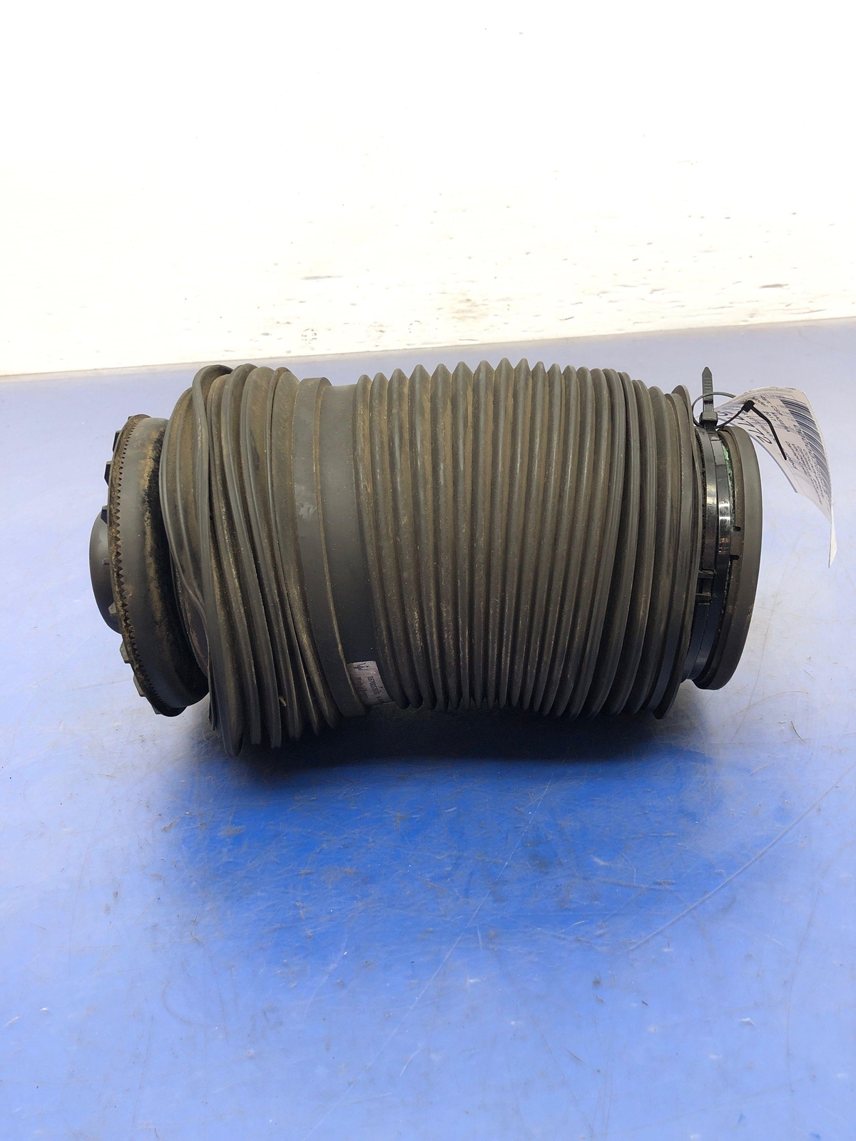 2017-2020 MASERATI LEVANTE OEM RIGHT OR LEFT REAR AIR SUSPENSION SPRING
