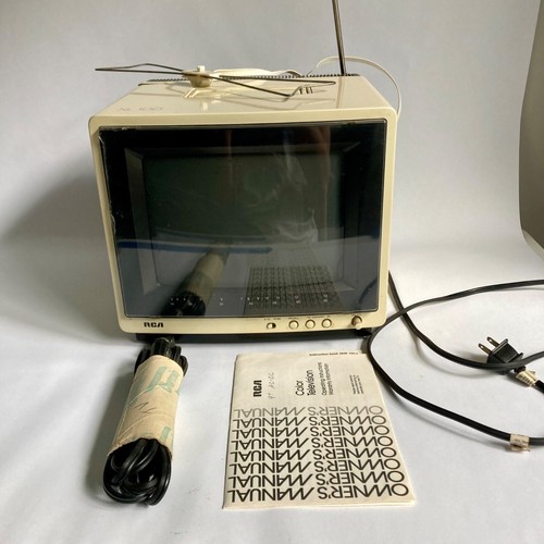 Vintage 1980s RCA XL100 Color Television 9" Portable AC/DC TV