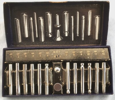 SELTENE Musterbox mit gerillten Bolzenstiften für technische Ingenieure Designprojekte