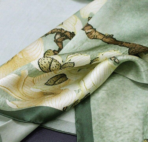 43" Women’s 100% Mulberry Silk Scarf Square Large Scarf Wraps Shawl KM0150 - Picture 6 of 97