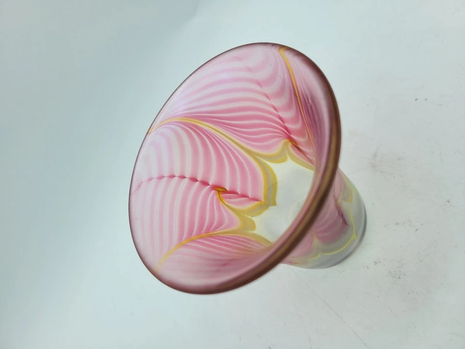 STEVEN CORREIA ART GLASS 3" TALL Pink Gold PULLED FEATHER Coctail Glass - Image 2 of 4