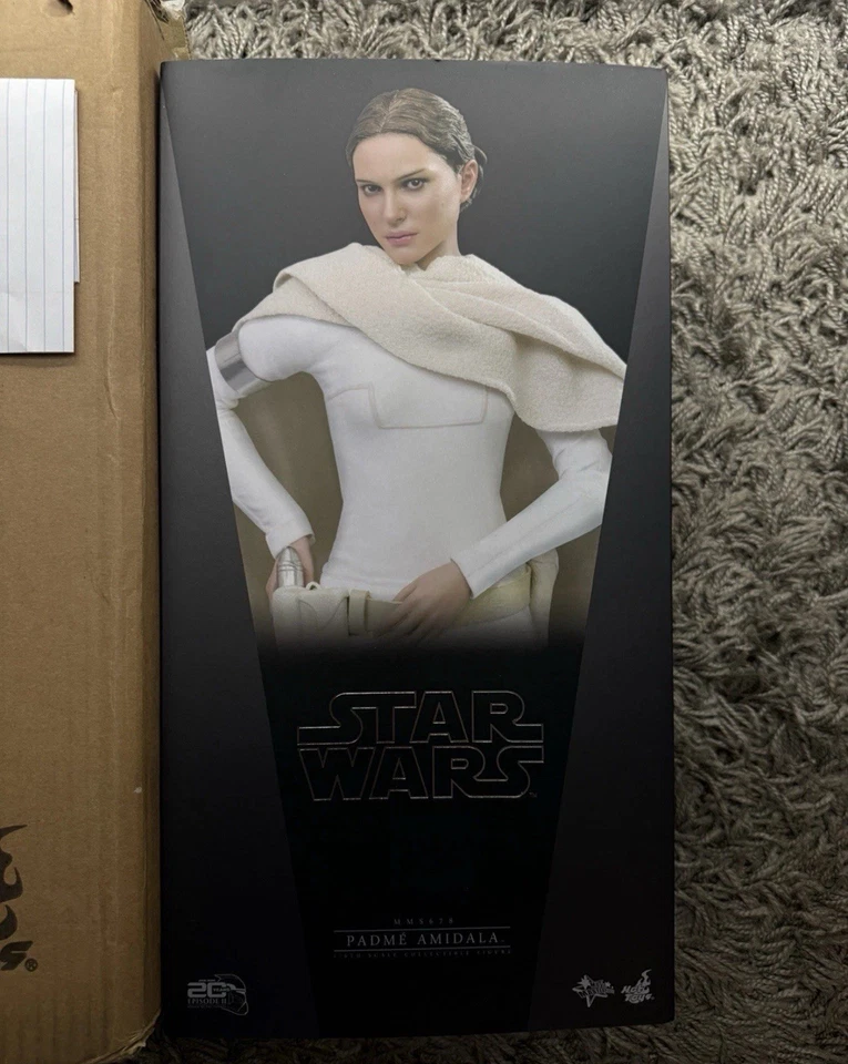 In Hand! Hot Toys MMS678 STAR WARS II: ATTACK OF THE CLONES PADMÉ AMIDALA Padme - Image 4 of 4