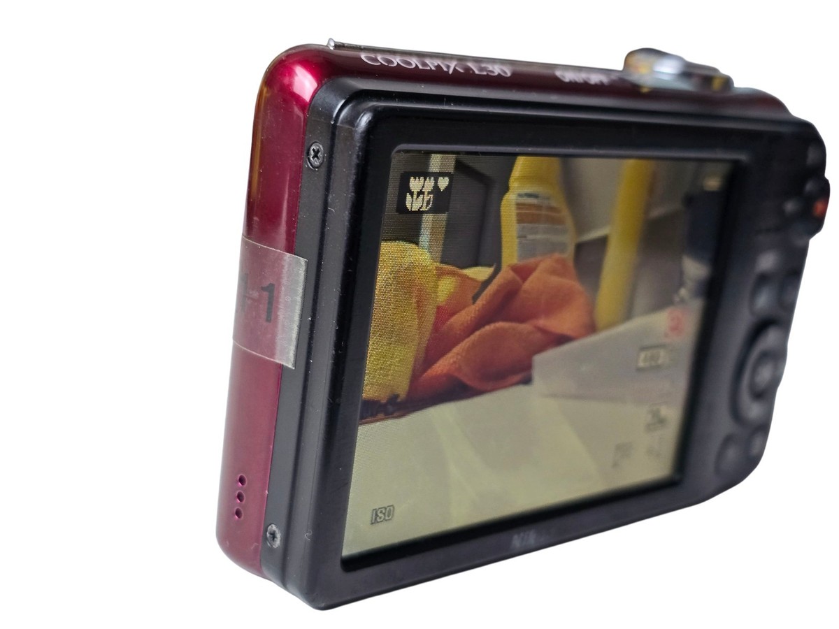 ニコン　Nikon COOLPIX L30 レッド Nikon COOLPIX L30 20.1MP Digital Camera - Red for sale