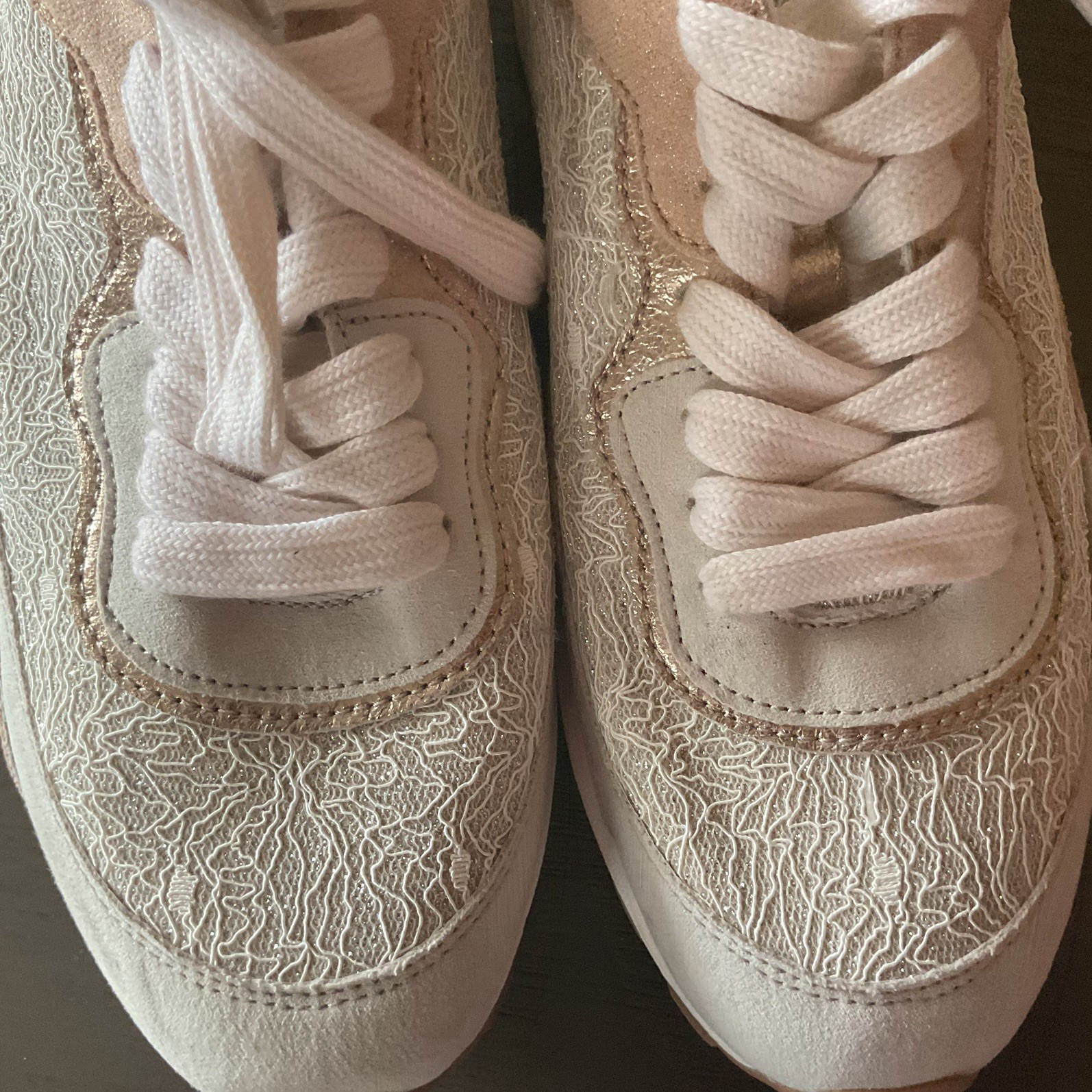 JELLYPOP Off White, Lacy Accents SNEAKERS, TENNIS SHOES SIZE 10 M WOMENS thumbnail 5