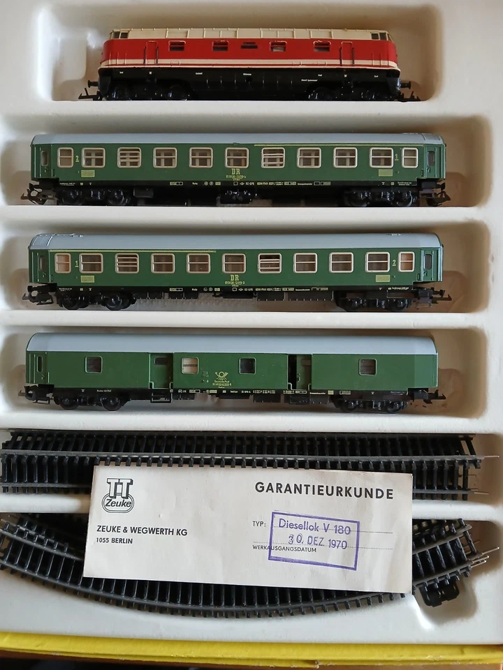 DDR Eisenbahn TT Zeuke Diesellok V 180 mit Wagenset, 1970  Falt- Firmenprospekt  - Bild 3 von 4