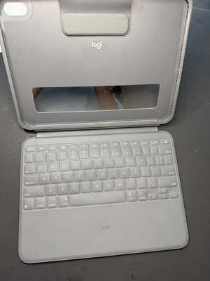 Logitech Rugged Folio Keyboard Case for Apple iPad 10th Gen. - Graphite