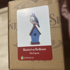Jin shore Bluebird On Birdhouse