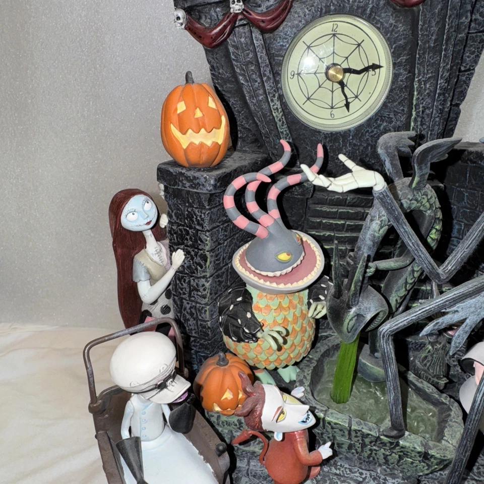 Estátua estatueta Disney Nightmare Before Christmas 12" relógio manto RARA com caixa - Imagem 4 de 4