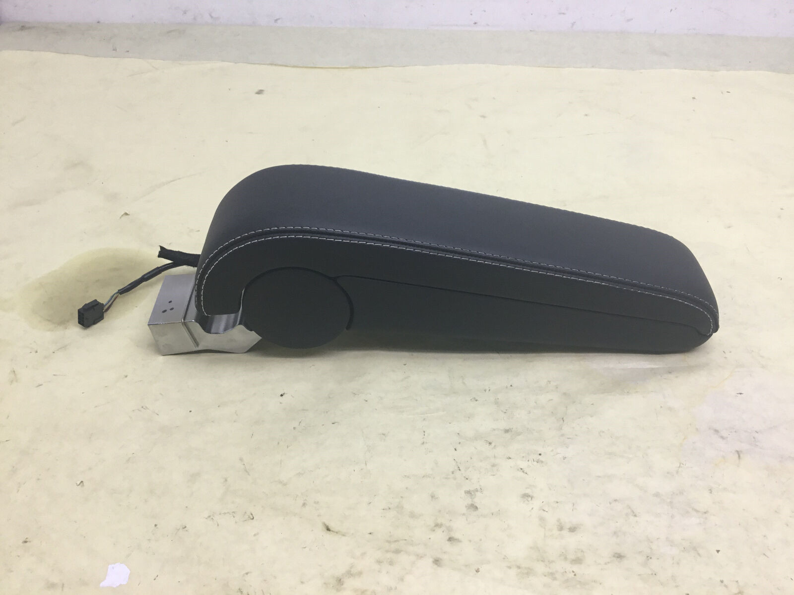 Bentley Flying Spur W12 Front Right Center Console Armrest Arm Rest 13-18 :Y