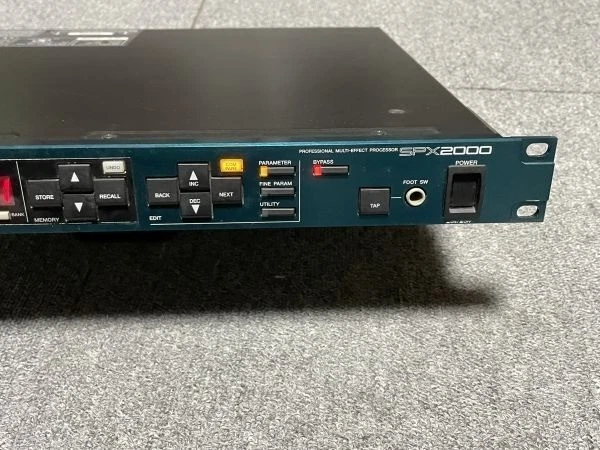 YAMAHA SPX2000 Multi-Effect Processor Battery replaced Tested and working fine - Image 3 of 4