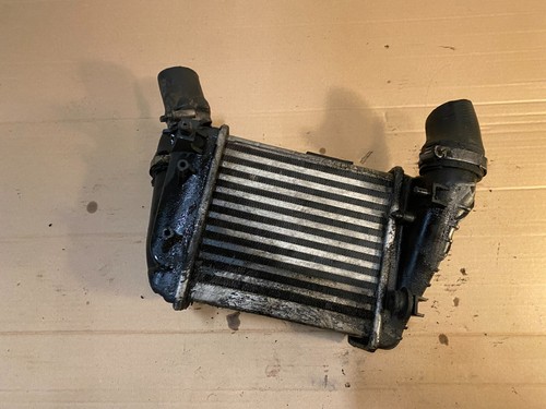 Audi A4 B6 8E 2.5 TDI Ladeluftkühler rechts 8E0145806C