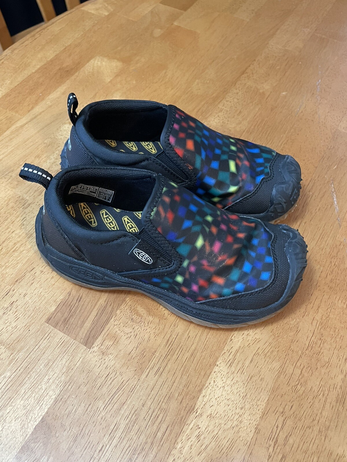 Scarpe slip on KEEN Speed Hound giovanili nere multi bambini piccoli taglia 13 colorate