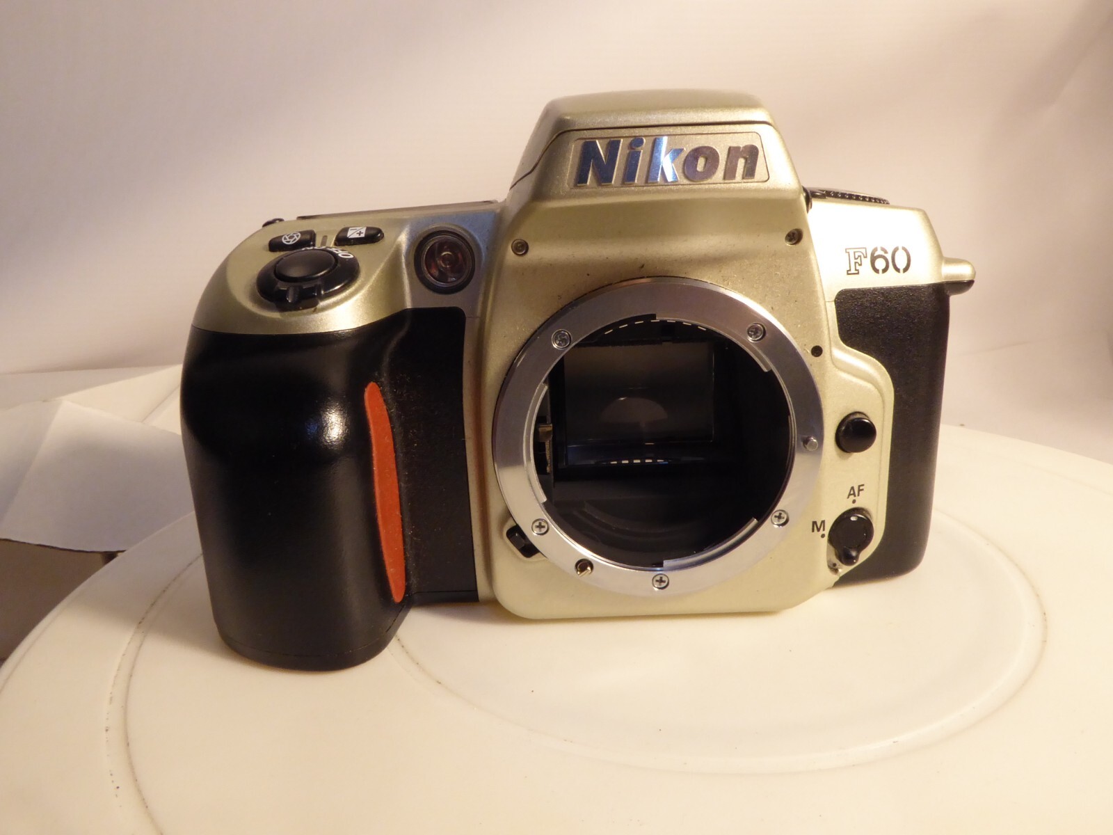 Nikon F60 35mm SLR Camera Body not sticky  fully tested nice example