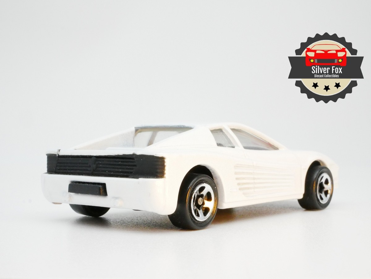 FERRARI TESTAROSSA WHITE 5SP 1:64 SCALE EXCLUSIVE DIECAST