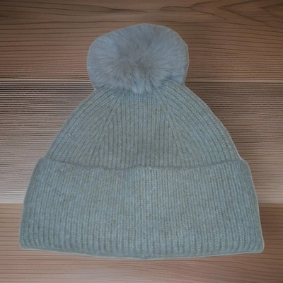 Womens Soft Knit Beanie Hat Faux Fur Pom-Pom Off White H&M Winter Chic