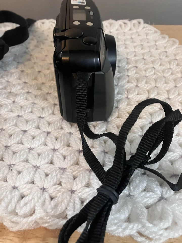 Pentax IQZoom 105WR Weather Resistant AF Point & Shoot 35mm Film Camera Tested👍 - Image 2 of 4