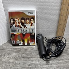 Disney Sing It: Pop Hits (Nintendo Wii, 2009) w/ USB Black Disney Microphone 