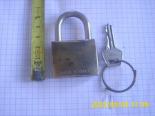 CADENAS ancien BESSIN et SALSON  CORBIN avec sa clé