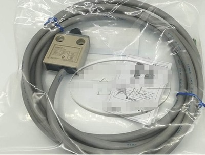 1PCS   D4C-2331 D4C2331 Limit Switch -New    #jd