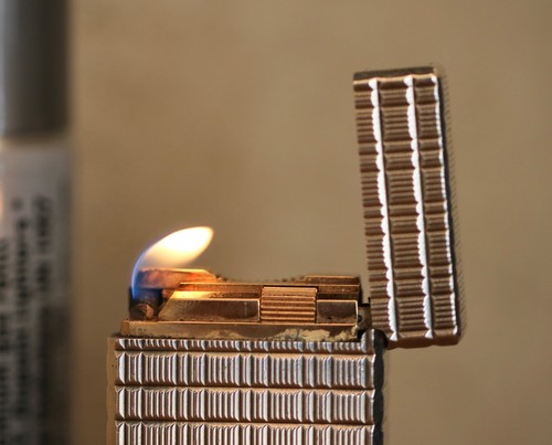 🔥 Briquet S.T. Dupont Ligne 1 Grand Modèle + Recharge de Gaz & Pierres OFFERTES - Picture 2 of 7
