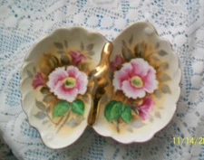Vintage Divided Nut/ Candy Dish Tidbit Pansies? Gold Trim + handle 7 inch