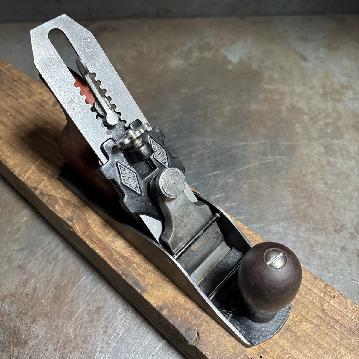 OUTIL ANCIEN PLANE De Menuisier Charpentier Vintage EUR 5,00 - FR