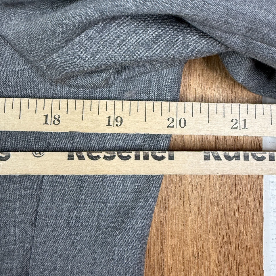 Calvin Klein Suit MEns 40R Gray 2 Button Peak Lapel 100% Wool 34x29 Extreme Slim - Image 3 of 4