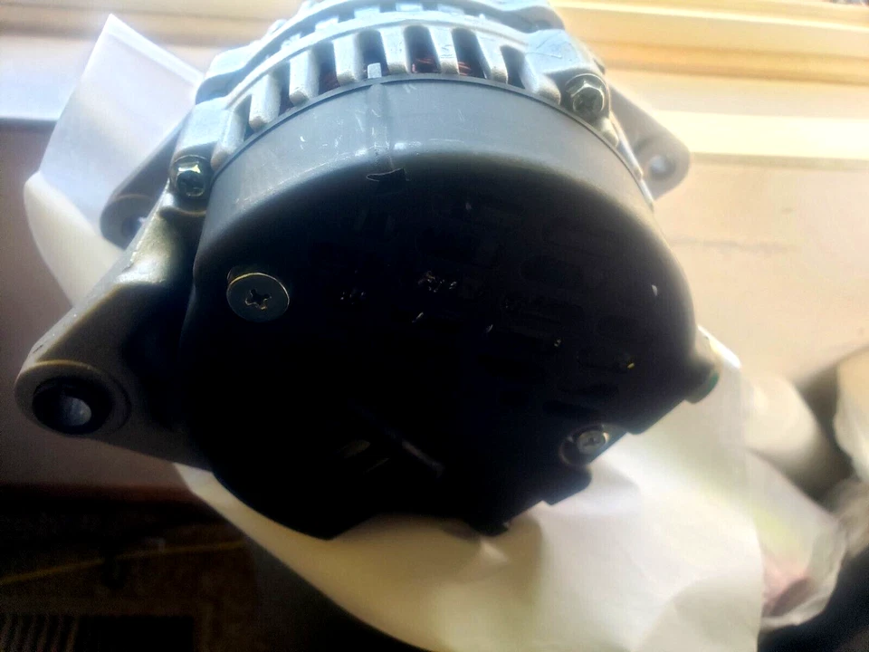 Alternador coche usado para KIA SPORTAGE 1995-2002.(Se adapta a: KIA SPORTAGE). Foto 3 de 3