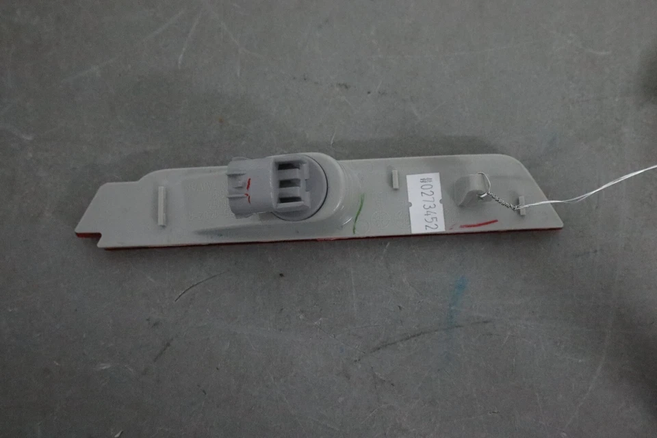 Chevrolet Camaro 2010 2015 luz de señalización trasera derecha Foto 2 de 4