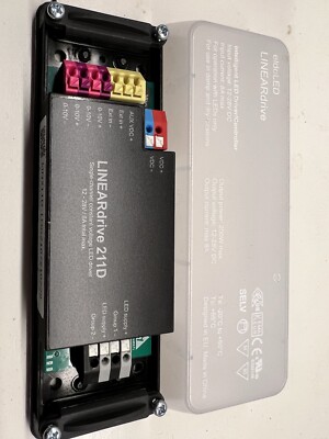 eldoLED LINEARdrive 12-28VDC-12-28VDC 200W intelligenter LED Treiber/Controller
