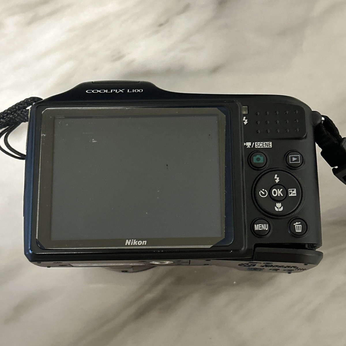 Nikon COOLPIX L100 10.0MP Digital Camera PARTS ONLY