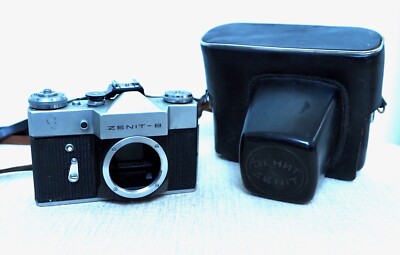 Zenit B analoge 35mm Spiegelreflexkamera nur Gehäuse mit Tasche M42 Mount 