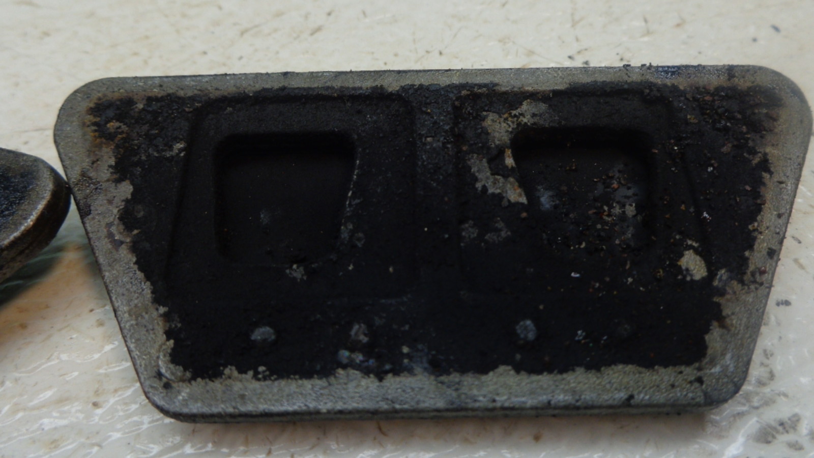 198182 KAWASAKI KZ1000 J LTD KM284 VALVE COVER BREATHER FINS CAPS