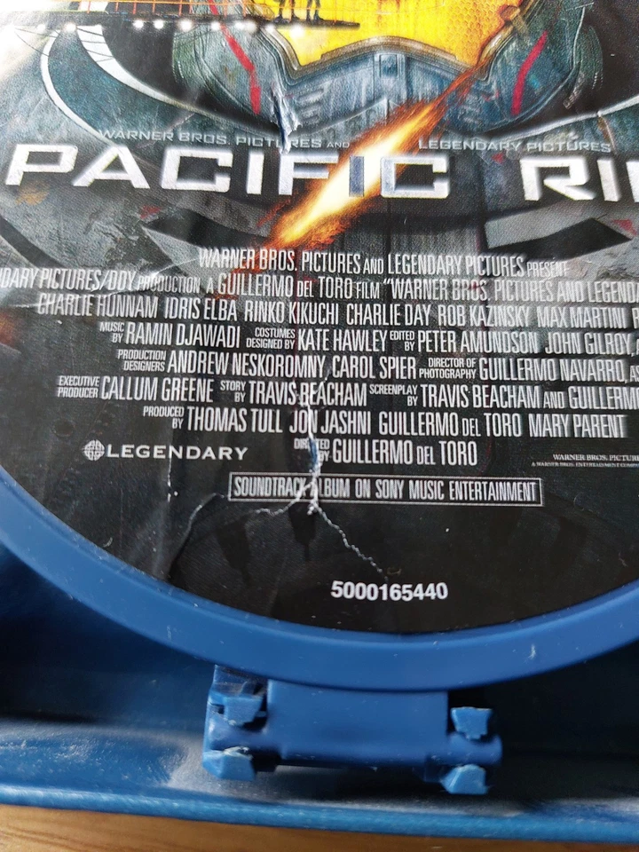 Pacific Rim 3D Blu-ray Limited Edition Gipsy Danger Collector's Case (2013).     - Image 4 of 4