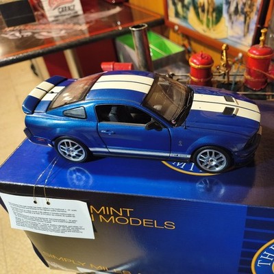 FRANKLIN MINT 2007 SHELBY GT500 FORD COUPE 1:24 BLUE WHITE STRIPES B11E421 RARE
