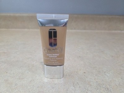Clinique Even Better Refresh Hydrating/Repairing Foundation WN 48 OAT MF