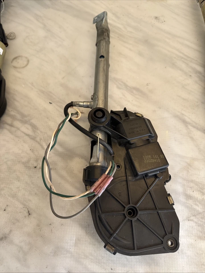 Cadillac Deville Fleetwood 1985-1988 OEM antena de alimentación GM - PN-22143463 - PROBADO Foto 3 de 3