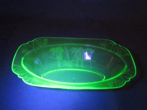 Sylvan Federal Uranium Green Parrot Depression Glass Serving Dish