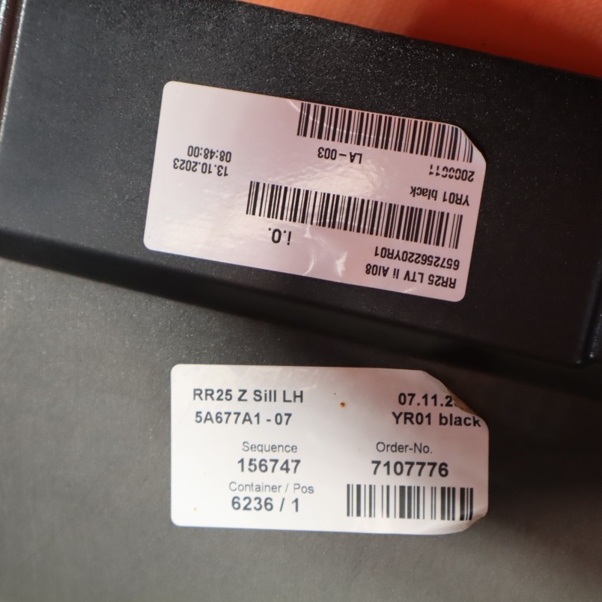Rolls-Royce Spectre 2024 LEFT Rocker molding