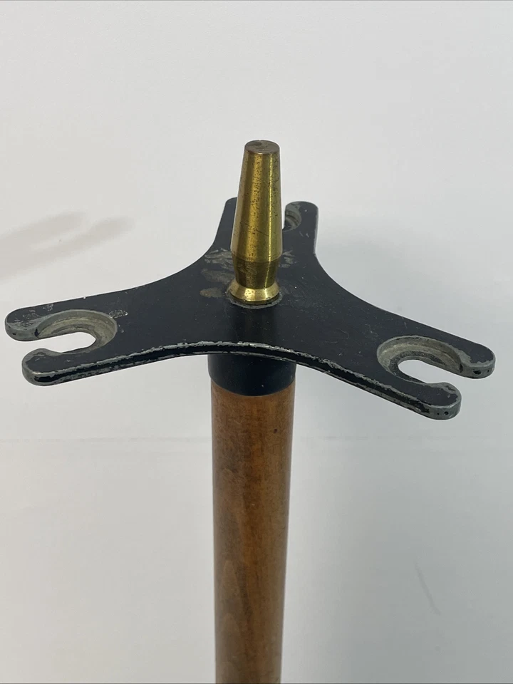 De colección Mediados de Siglo Moderno Mango Largo Seymour Chimenea Soporte de Latón Solo Foto 2 de 4