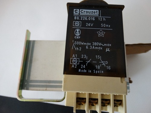 temporisateur crouzet.88.226.016.24volt. 12h. neuf - Zdjęcie 2 z 3