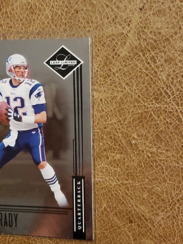 TOM BRADY 2006 DONRUSS LEAF LIMITED SER #597/799 REFRACTOR DE LÁMINA DE PLATA - Imagen 2 de 4