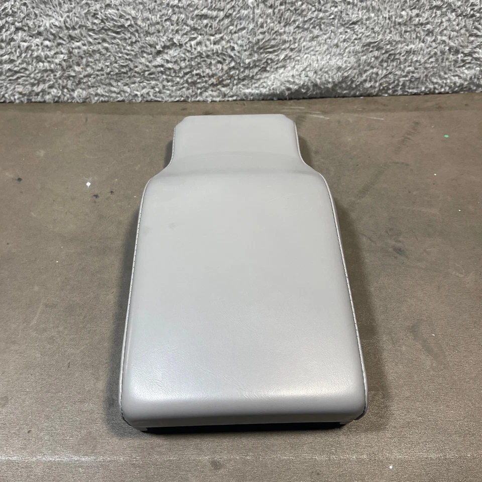 Buick LeSabre 2000-2005 cuero gris 13,5" largo consola central tapa reposabrazos OEM Foto 2 de 4