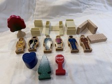 Thomas Friends Wooden Railway Lot Of 17 PCS Trees People Signs Accessories
