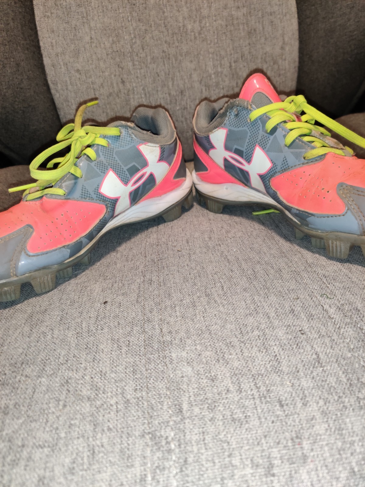 Under Armour Softball Cleats Youth Size 3 thumbnail 6