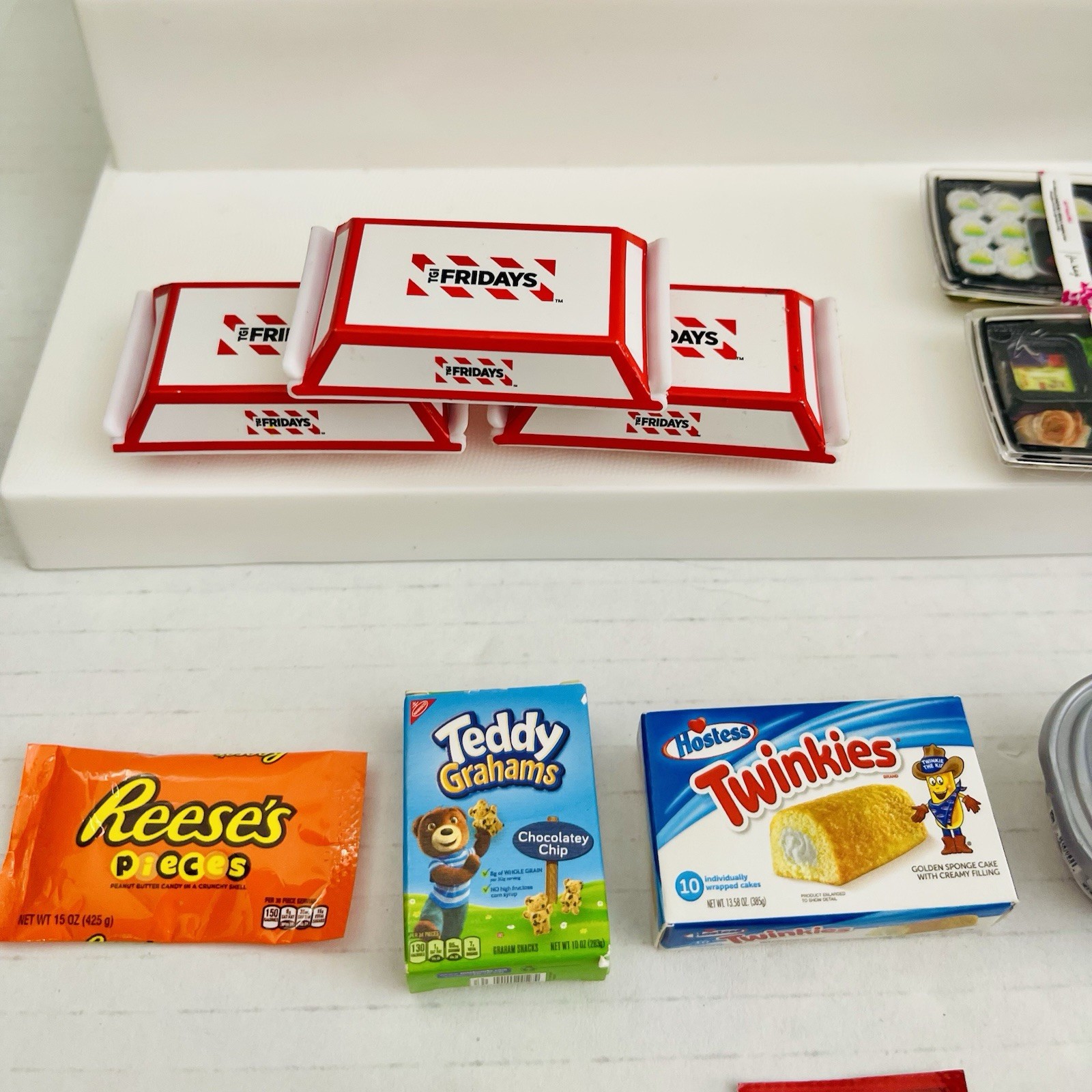 Zuru 5 Surprise Mini Brands Foodies Restaurant Lot Of 50 Subway Fridays Carls Jr